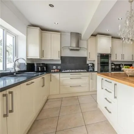 Image 4 - 4 Birch Avenue, Parley Cross, BH22 8PG, United Kingdom - House for sale