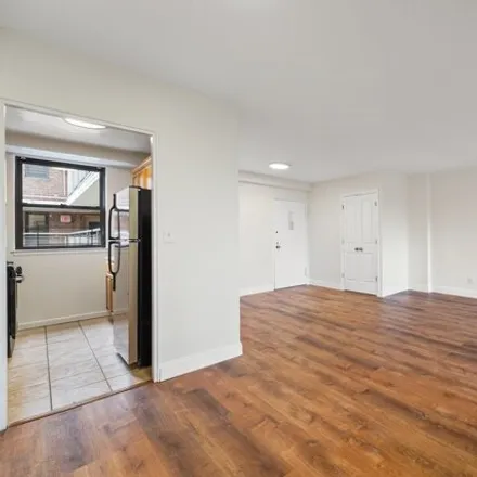 Image 6 - 4901 Henry Hudson Parkway West, New York, NY 10471, USA - Apartment for sale