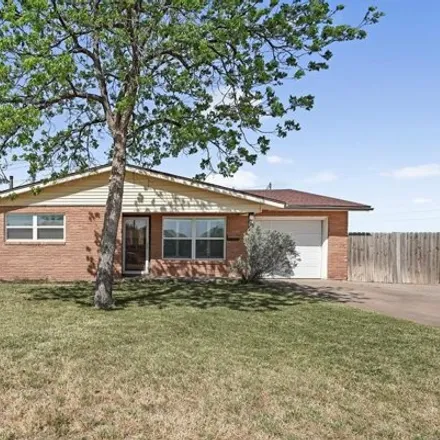 Buy this 3 bed house on 3507 West Kansas Avenue in Midland, TX 79703