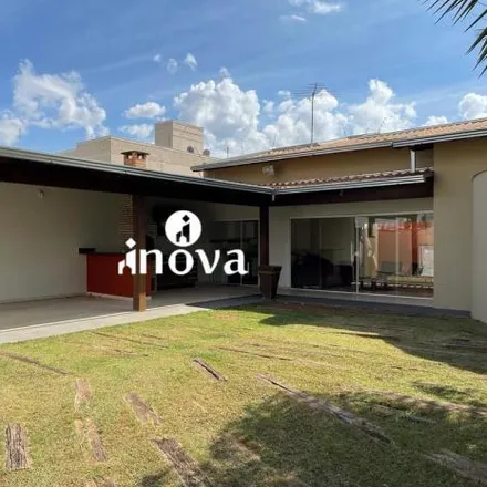 Buy this 1 bed house on Rua Bolivar de Olivera in Vila Olímpica, Uberaba - MG