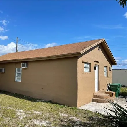 Image 1 - 1055 West 33rd Street, Riviera Beach, FL 33404, USA - House for sale
