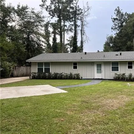 Rent this 3 bed house on 11 Holly Drive in St. Tammany Parish, LA 70435
