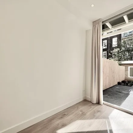 Rent this 2 bed apartment on Buurtcentrum de Havelaar in Douwes Dekkerstraat 2, 1053 SX Amsterdam