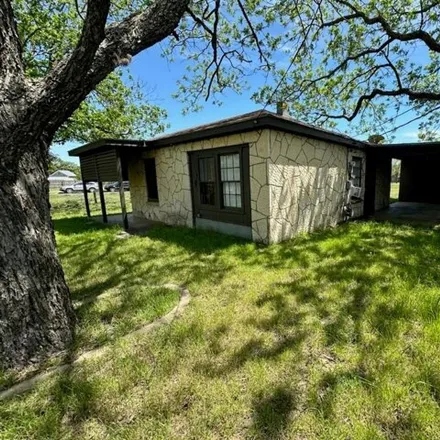 Image 3 - 614 Bluebird Street, Fredericksburg, TX 78624, USA - House for sale