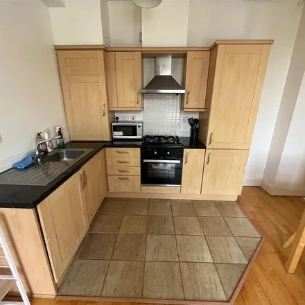 Image 3 - Rugby Road, Belfast, BT7 1PS, United Kingdom - Apartment for rent