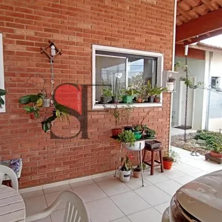 Buy this studio house on Rua Passa Quatro in Parque Nossa Senhora da Glória, Tremembé - SP