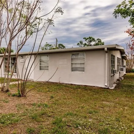 Image 2 - 3208 Normandy Drive, Port Charlotte, FL 33952, USA - House for sale