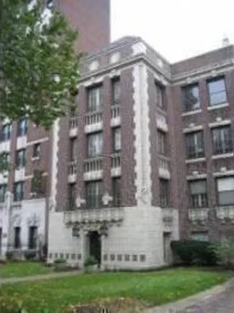 Rent this studio house on 633 West Deming Place in Chicago, IL 60614