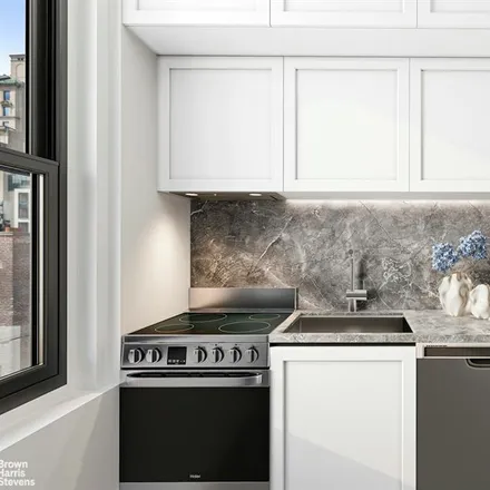 Buy this studio apartment on 140 EAST 28TH STREET 8A in Gramercy Park