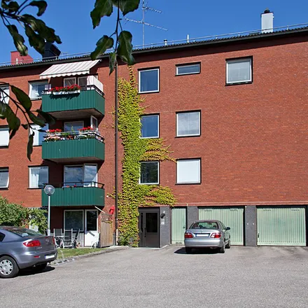 Rent this 4 bed apartment on Eleganza in Hantverkaregatan, 641 30 Katrineholm