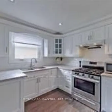 Rent this 3 bed apartment on 114 Cartier Crescent in Richmond Hill, ON L4C 0R9