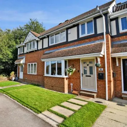 Buy this 3 bed townhouse on Lakeside Chase in Rawdon, LS19 6RL
