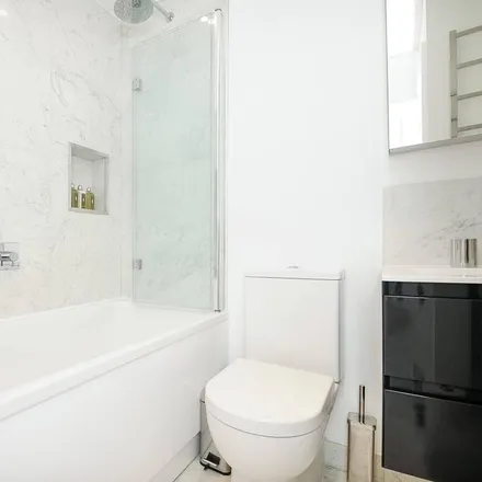 Image 2 - Rotherwood Road, London, SW15 1JZ, United Kingdom - Apartment for rent