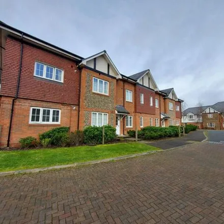 Buy this 2 bed apartment on Oakleaf Way in Horndean, PO8 0RW