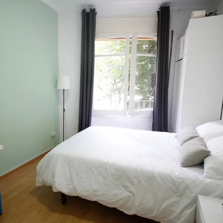 Rent this 1 bed room on Carrer del Cinca in 4, 08030 Barcelona