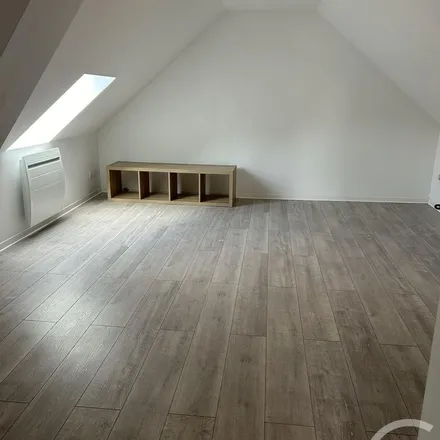 Rent this 1 bed apartment on 28 Rue de Révelon in 80122 Heudicourt, France
