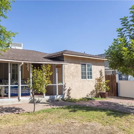 Buy this 3 bed house on 22057 Cohasset Street in Los Angeles, CA 91303