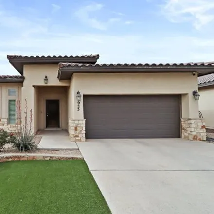 Rent this 4 bed house on 925 Clapham Street in El Paso County, TX 79928