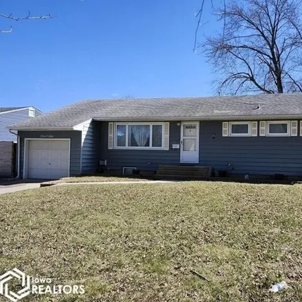 Buy this 4 bed house on 272 6th Avenue North in Humboldt, IA 50548