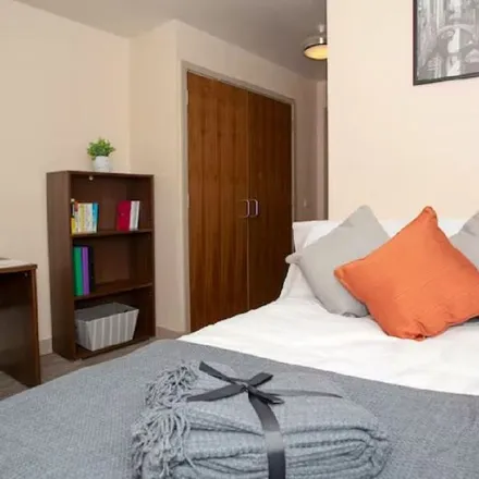 Rent this 2 bed apartment on BHS in Halford Street, Leicester