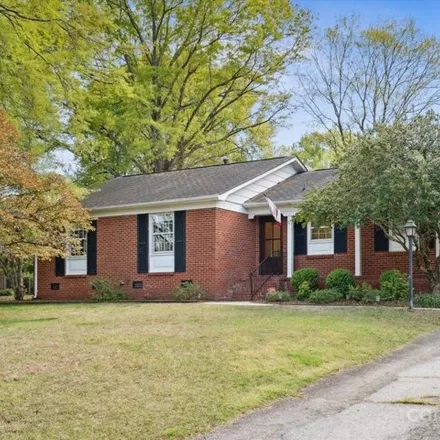Buy this 3 bed house on 6719 Castlegate Drive in Olde Providence, Charlotte