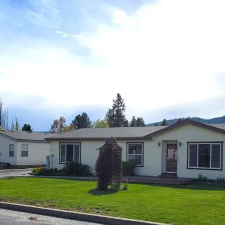 Buy this 3 bed house on 462 South Stevens Street in Chewelah, WA 99109