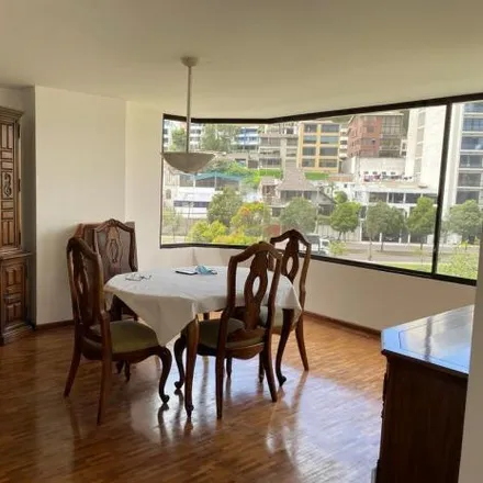 Image 2 - Edificio La Cumbre, Avenida Gaspar de Villarroel E14-82, 170516, Quito, Ecuador - Apartment for sale