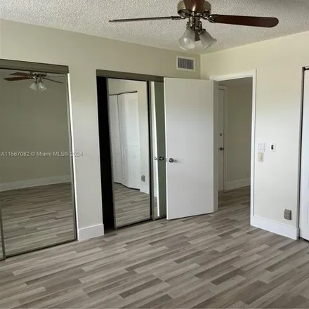 Image 6 - 101 Southwest 132nd Way, Pembroke Pines, FL 33027, USA - Condo for rent