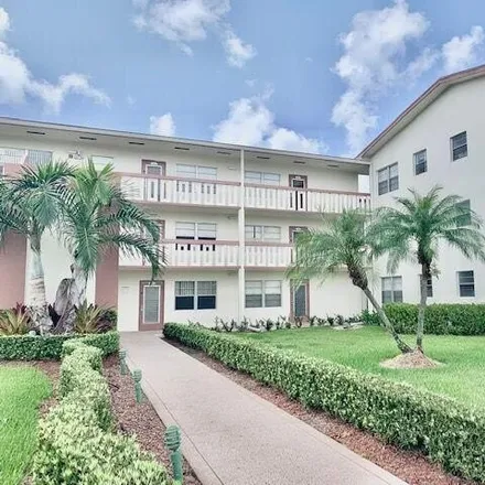 Rent this 2 bed condo on Preston in East New England Boulevard, Palm Beach County