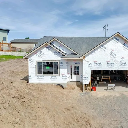 Buy this 4 bed house on 1406 Roxbury Drive in Moscow, ID 83843