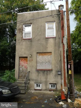 Buy this studio townhouse on 2306 North Fawn Street in Philadelphia, PA 19133