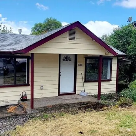 Buy this 3 bed house on 322 East 5th Avenue in Sutherlin, Douglas County
