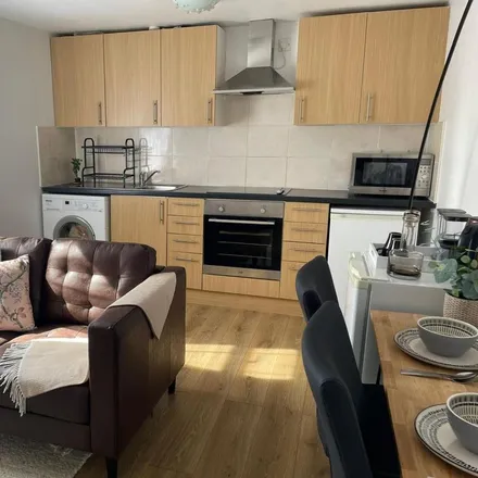 Rent this 2 bed apartment on Conway Road in London, TW4 5LR