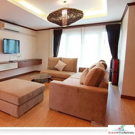 Buy this 3 bed apartment on Ekkamai