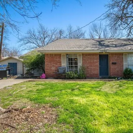 Buy this 3 bed house on 1236 Earl Street in Commerce, TX 75428