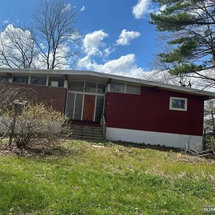 Buy this 3 bed house on 31 Lake Shore Drive in Moe, West Milford