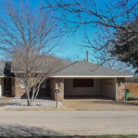 Buy this 3 bed house on 836 Fox Hollow Road in Eastland, TX 76448