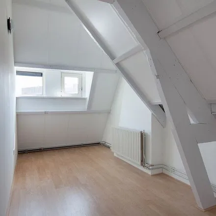 Rent this 4 bed apartment on Polderlaan 44A in 3074 ME Rotterdam, Netherlands