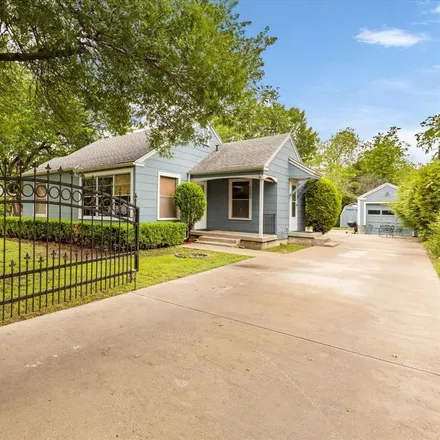 Buy this 2 bed house on 1505 Woodlawn Street in River Oaks, Tarrant County
