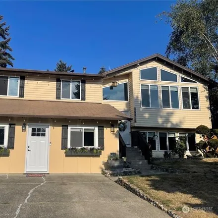 Rent this 7 bed house on 12608 Southeast 215th Street in Kent, WA 98031