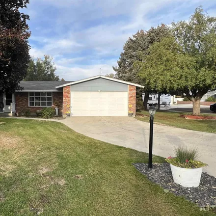 Buy this 3 bed house on 918 West Washington Drive in Meridian, ID 83642