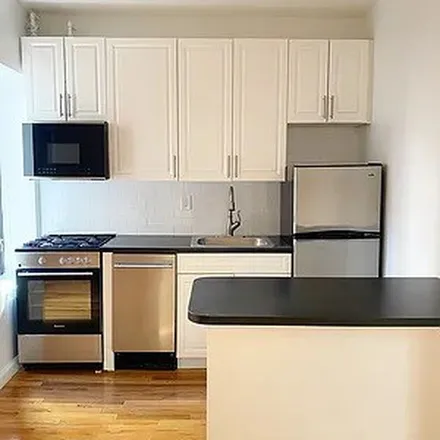 Image 3 - 885 Boston Avenue, Bridgeport, CT 06610, USA - Apartment for rent