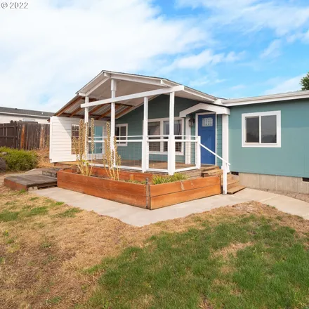 Buy this 3 bed house on Roseburg Landfill Road in Douglas County, OR 97471