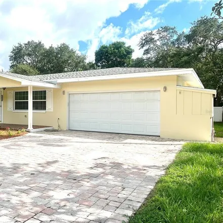 Buy this 3 bed house on 10401 66th Avenue in Seminole, FL 33772