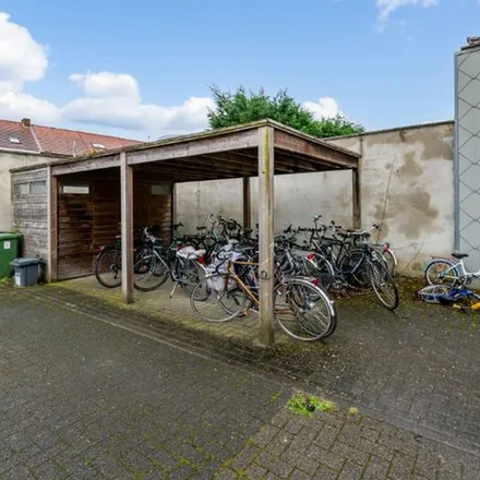 Rent this 1 bed apartment on Knaptandstraat 204 in 9100 Sint-Niklaas, Belgium