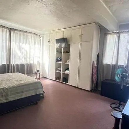 Rent this 3 bed apartment on Old Transkei Road in Nahoon Valley, East London