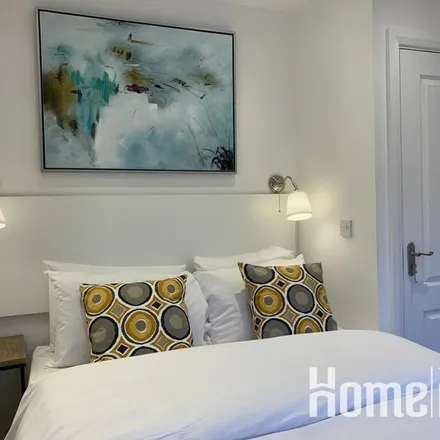 Rent this 3 bed apartment on 9 Ormeau Street in Dublin, D04 T295