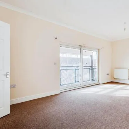 Image 2 - Eastfield Place, 30 Brasenose Driftway, Oxford, OX4 2QX, United Kingdom - Apartment for sale