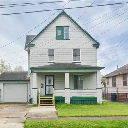 Buy this 3 bed house on 1637 2nd Street in Youngstown, OH 44509