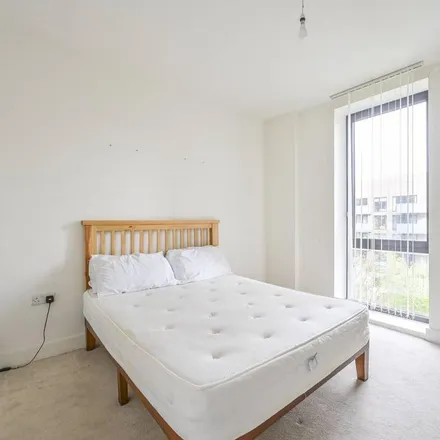 Image 9 - Sailors House, 16 Deauville Close, London, E14 0JT, United Kingdom - Apartment for rent